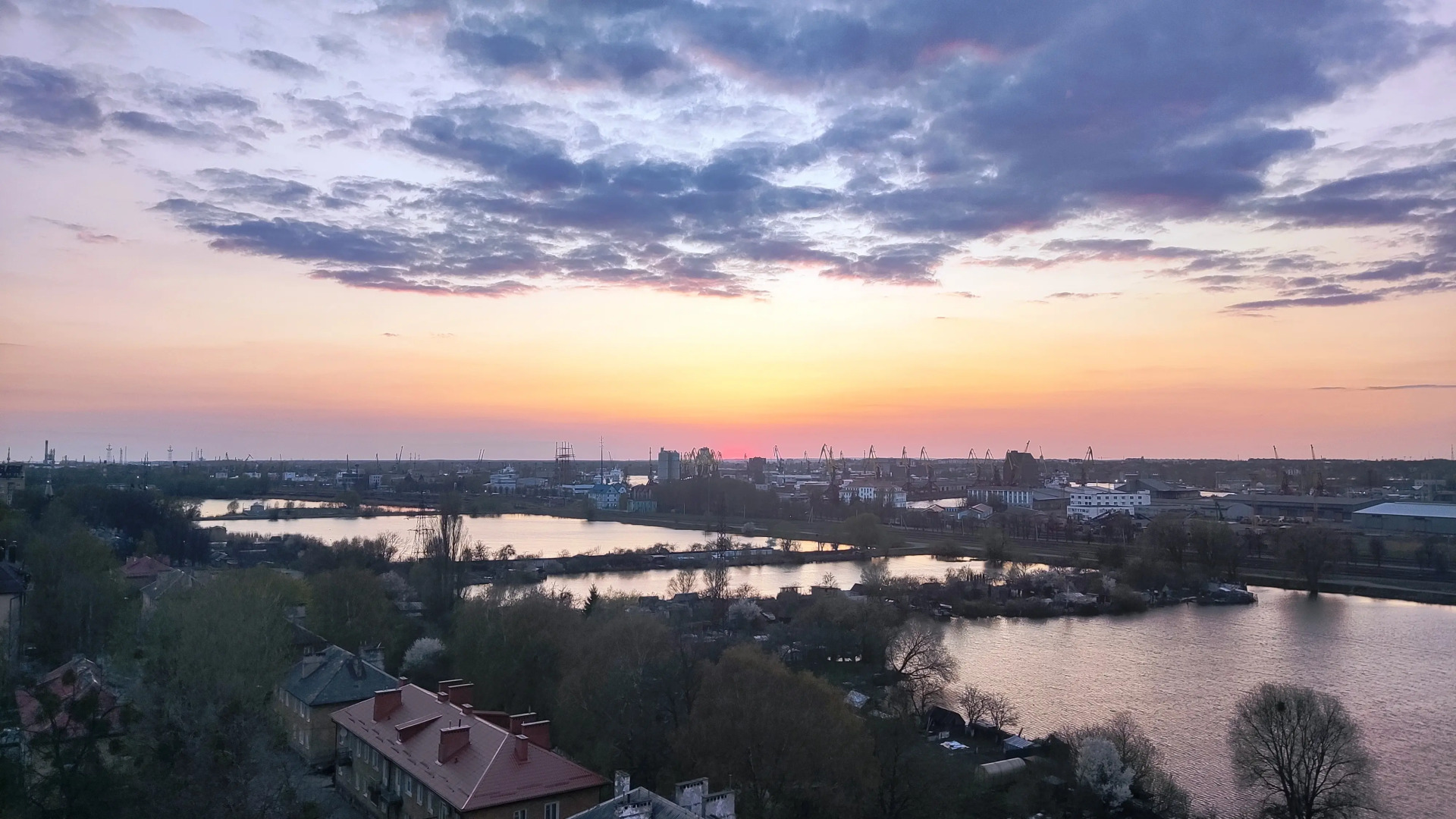 Квартира  MiHome Фантастические Закаты