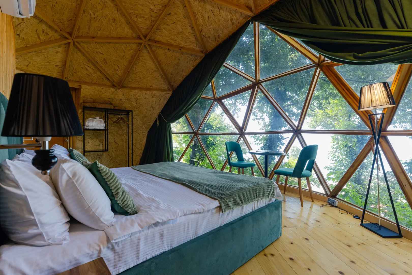 Глэмпинг Martini Kvariati