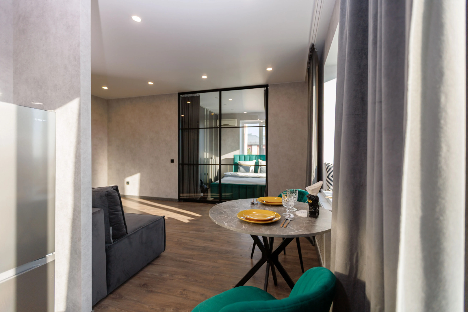 Квартира с видом на собор Александра Невского