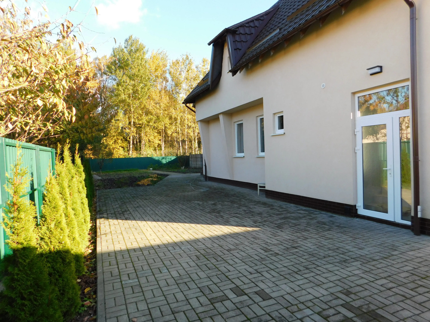 Частный Дом Двух Этажный Дом в Тихом Районе