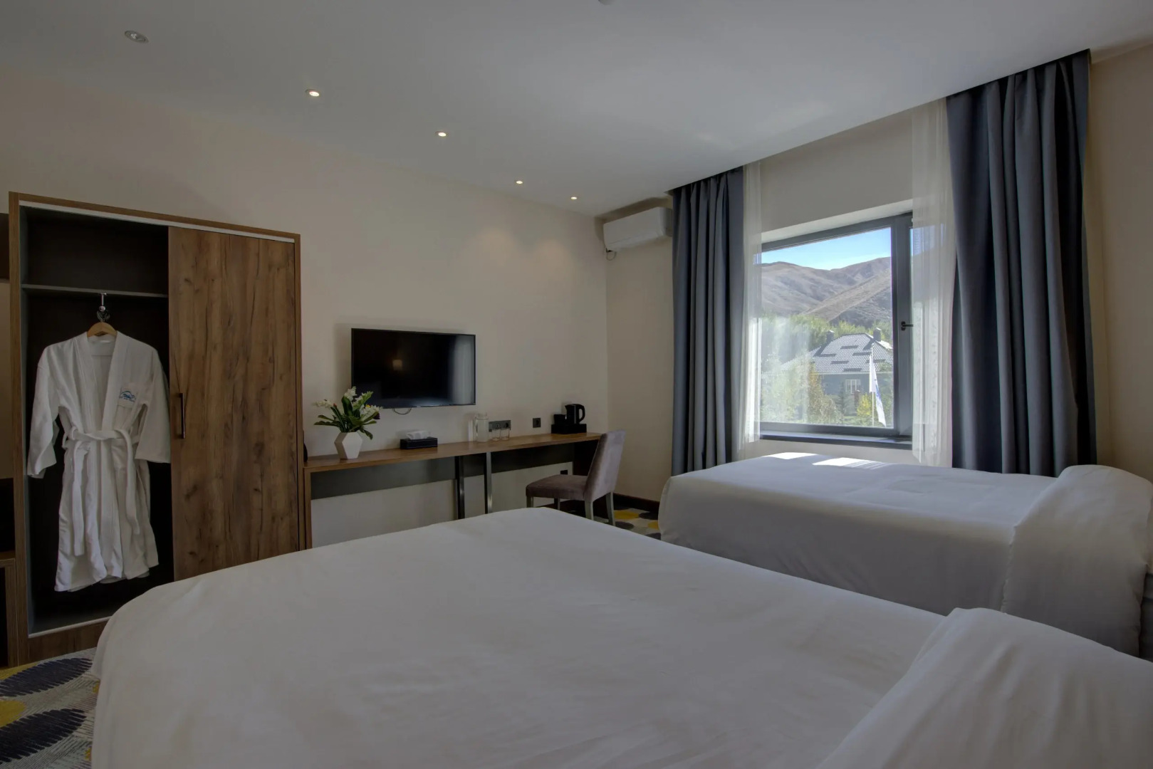 Отель Grand Khan Tengri