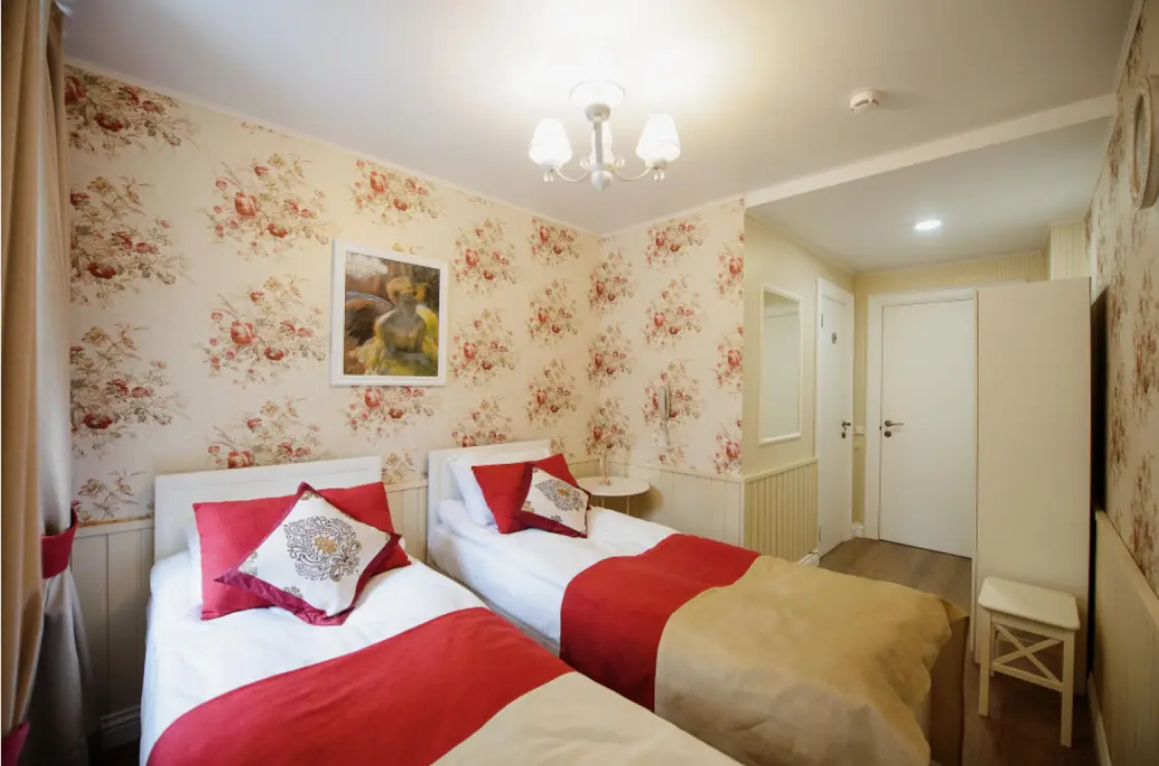 Отель Арт на Репина