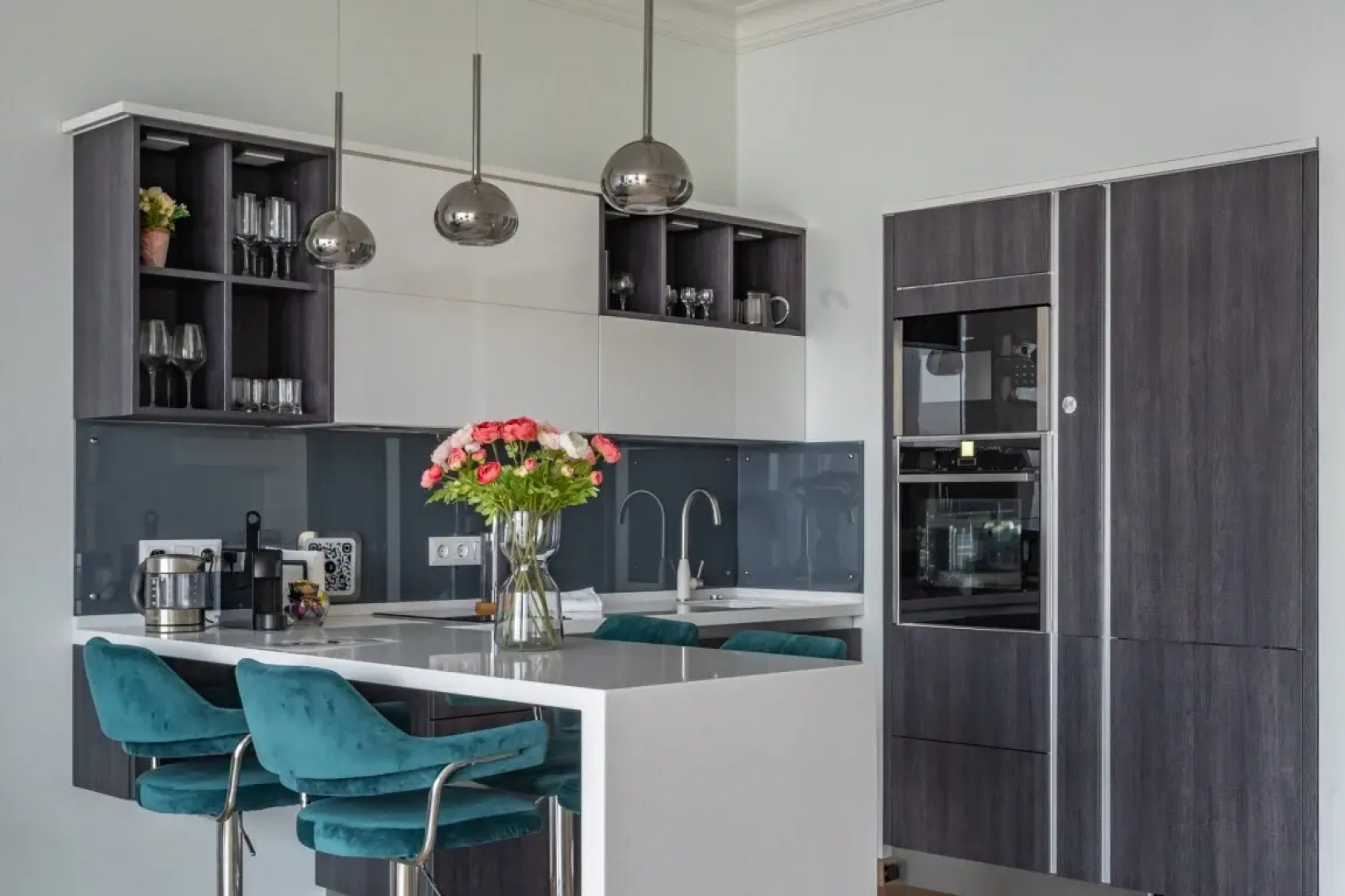 Romantic apart on 71 floor