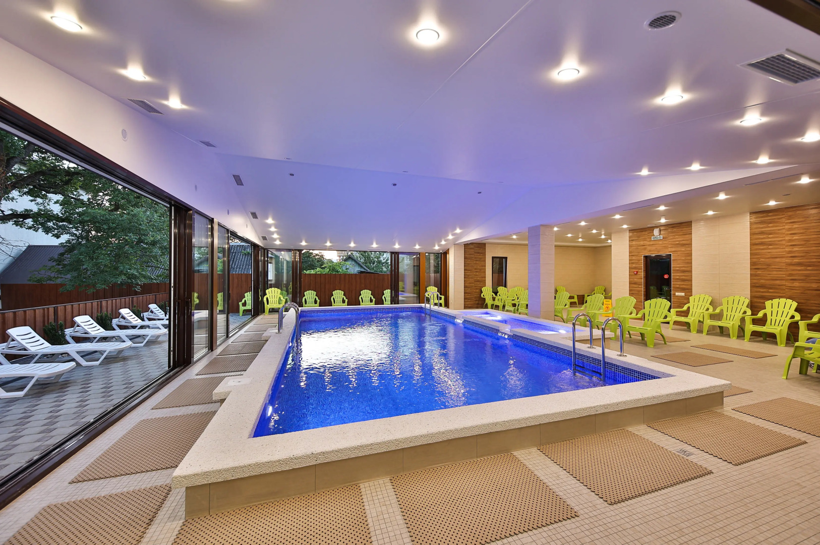 Отель Версаль