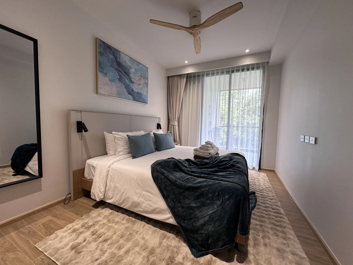 Апартаменты 2-комнатные с бассейном у пляжа Bang Tao LBS-1508