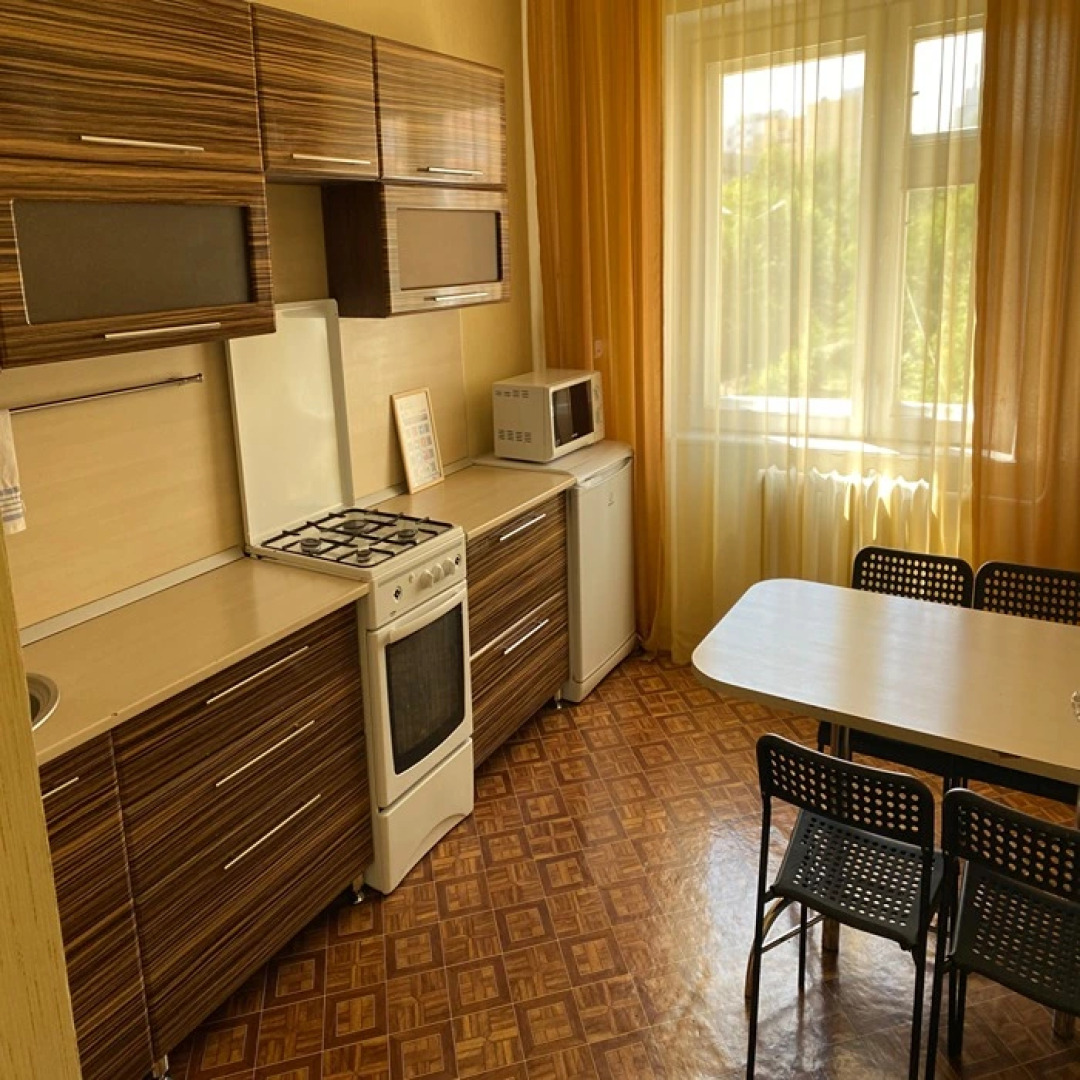 Квартира Двухкомнатная на Ул Отрадная Д79 20007