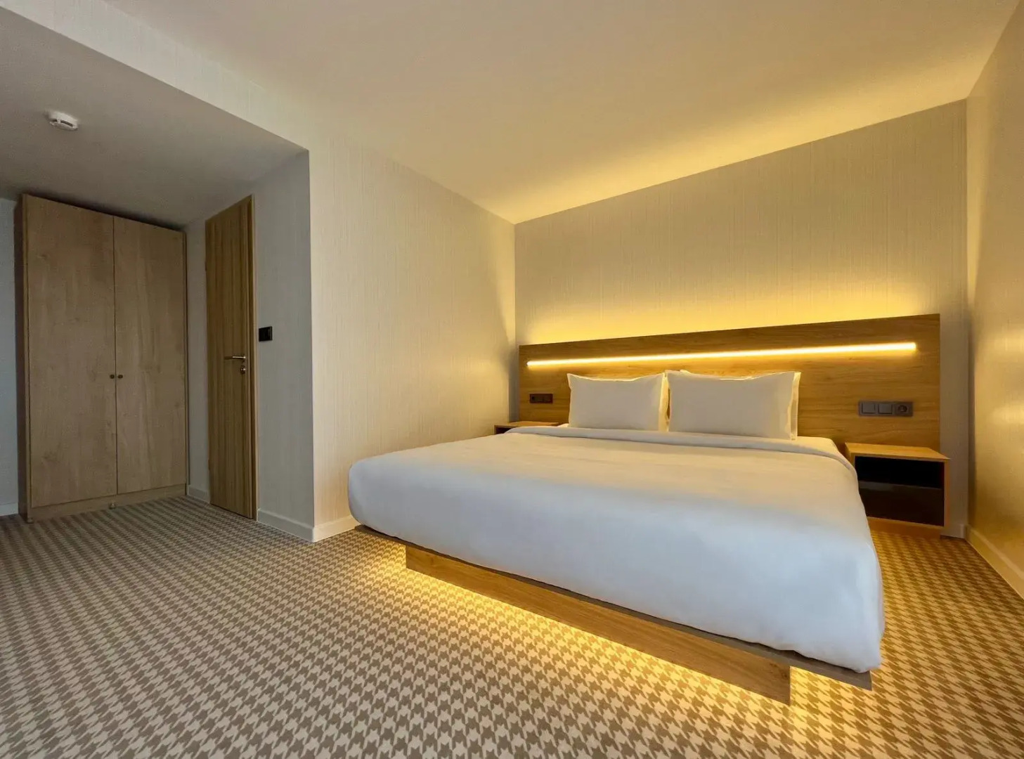 Отель Apri Hotel Perm City Center