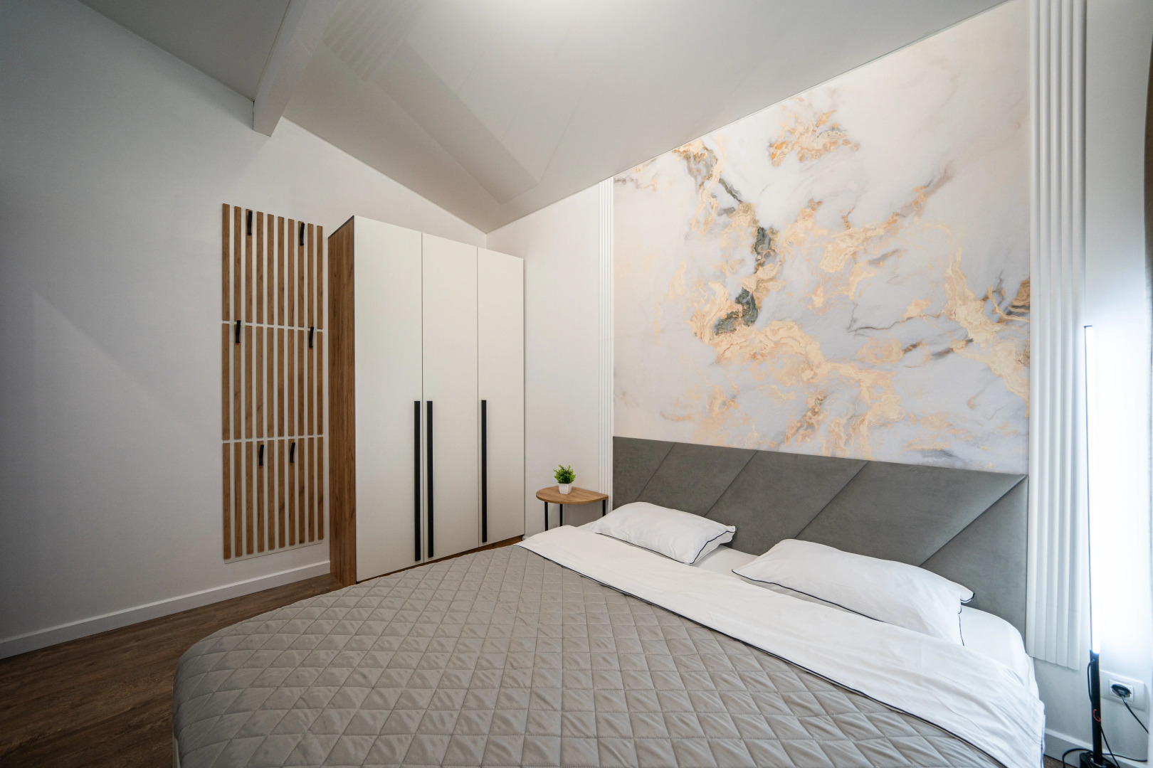 Частный дом Вилла Лаванда с камином у озера