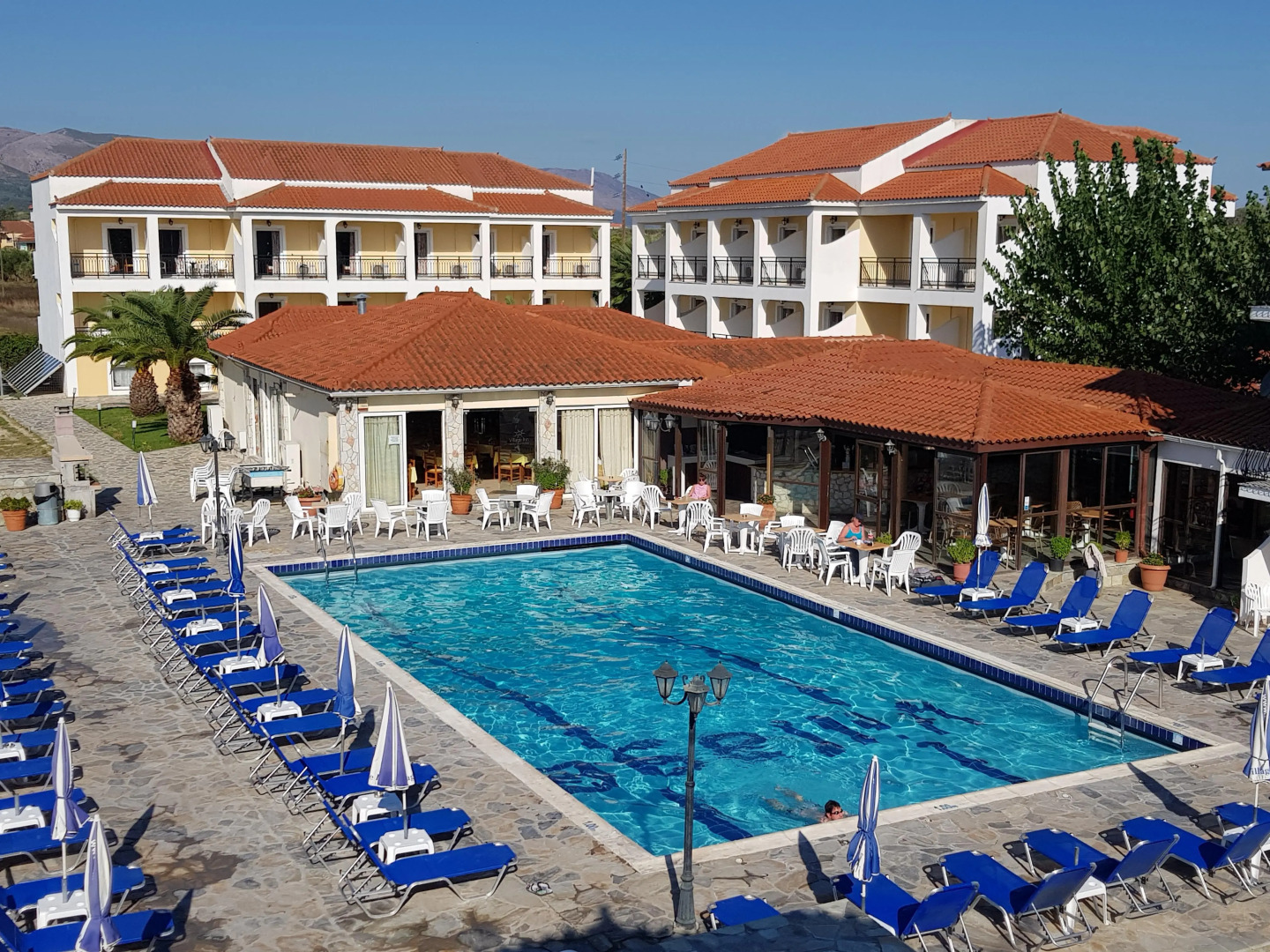 Апарт-отель Village Inn Studios & Family Apartments