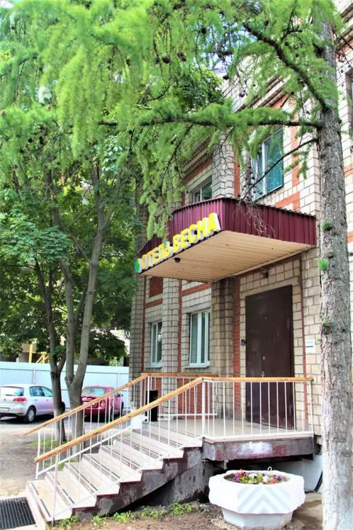 Отель Весна
