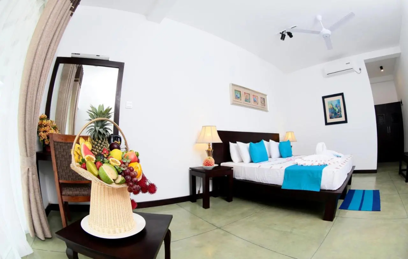 Курортный Отель Coco Royal Beach Resort