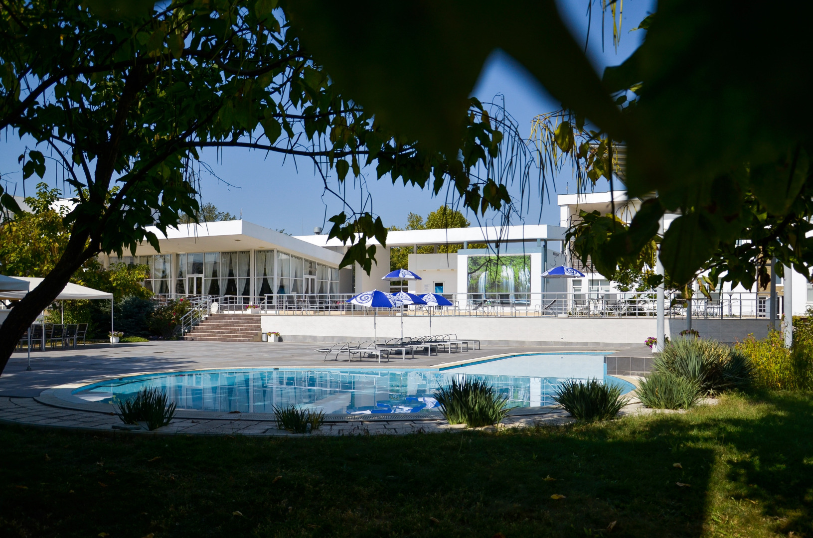 Отель Комплекс апартаментов Невский берег