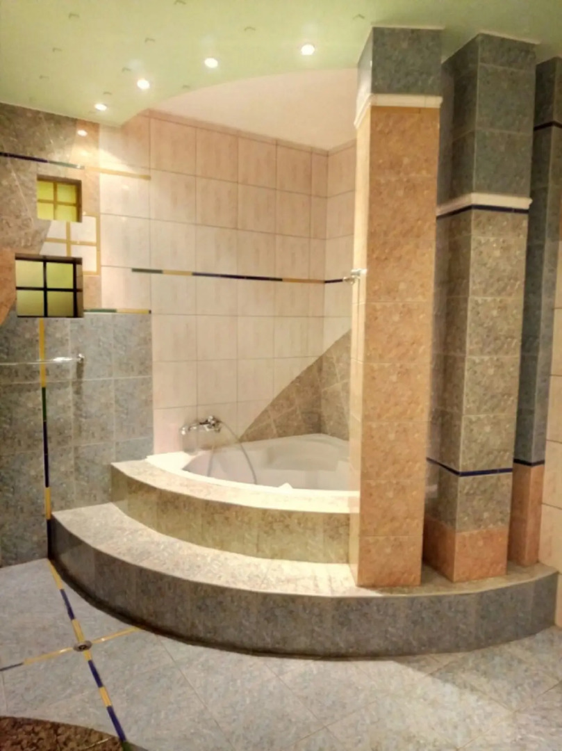 Апартаменты на Льва Толстого