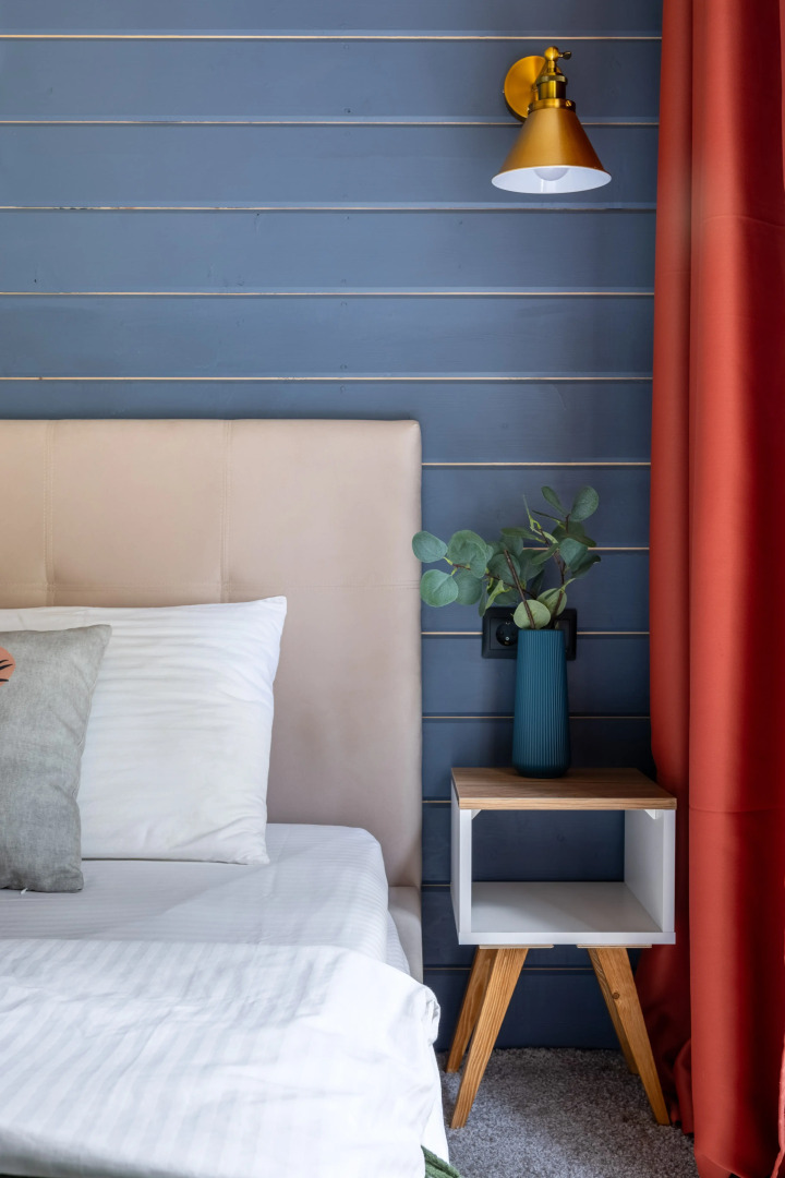 Частный дом в еловом лесу