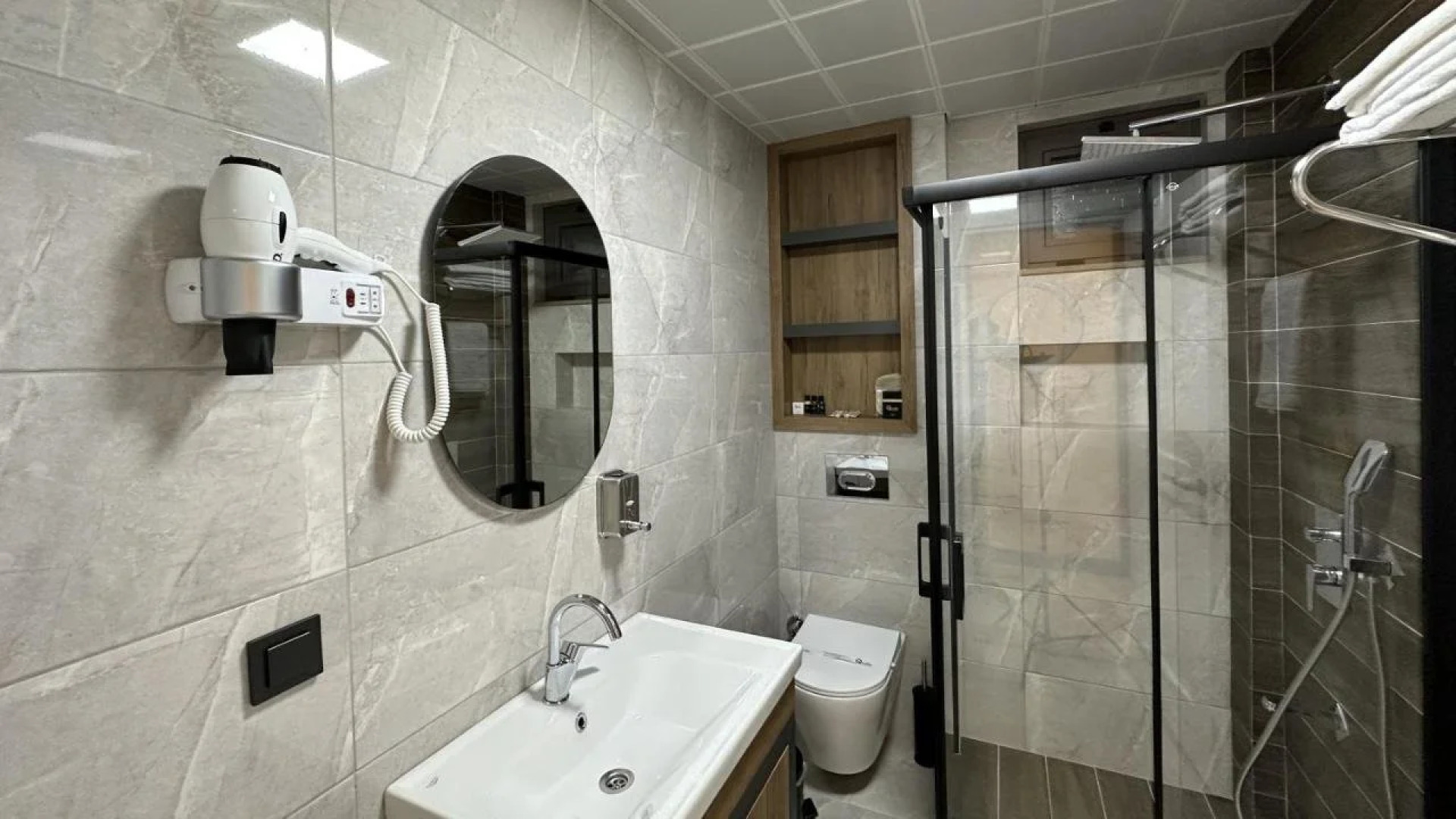 Отель Quality Gold Suite