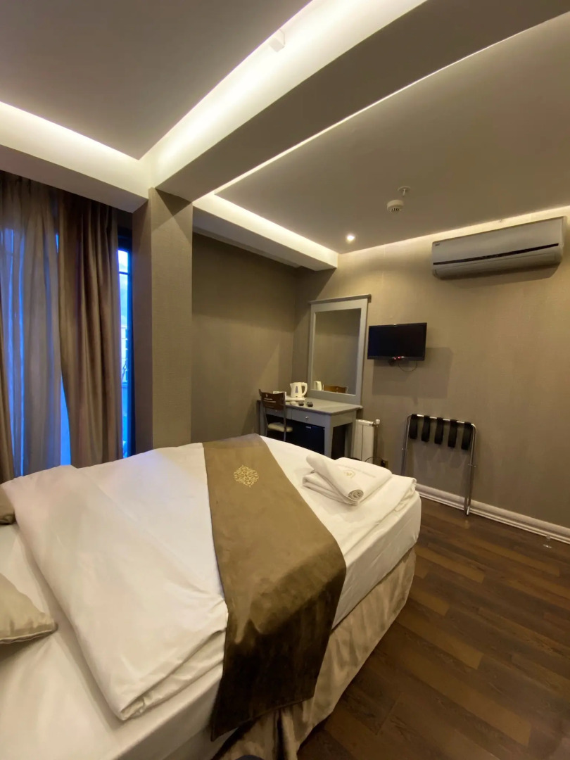 Отель Golden Gate