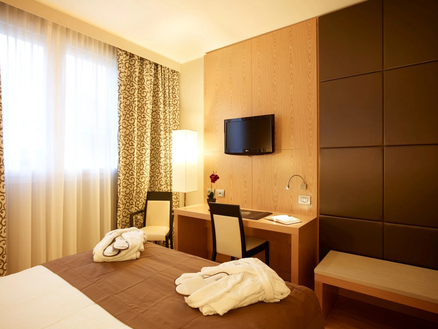 Отель VIRGINIA PALACE