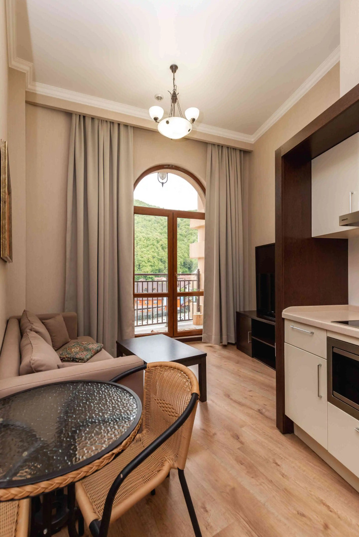 Апартаменты Море Апартаментов на набережной Времена Года