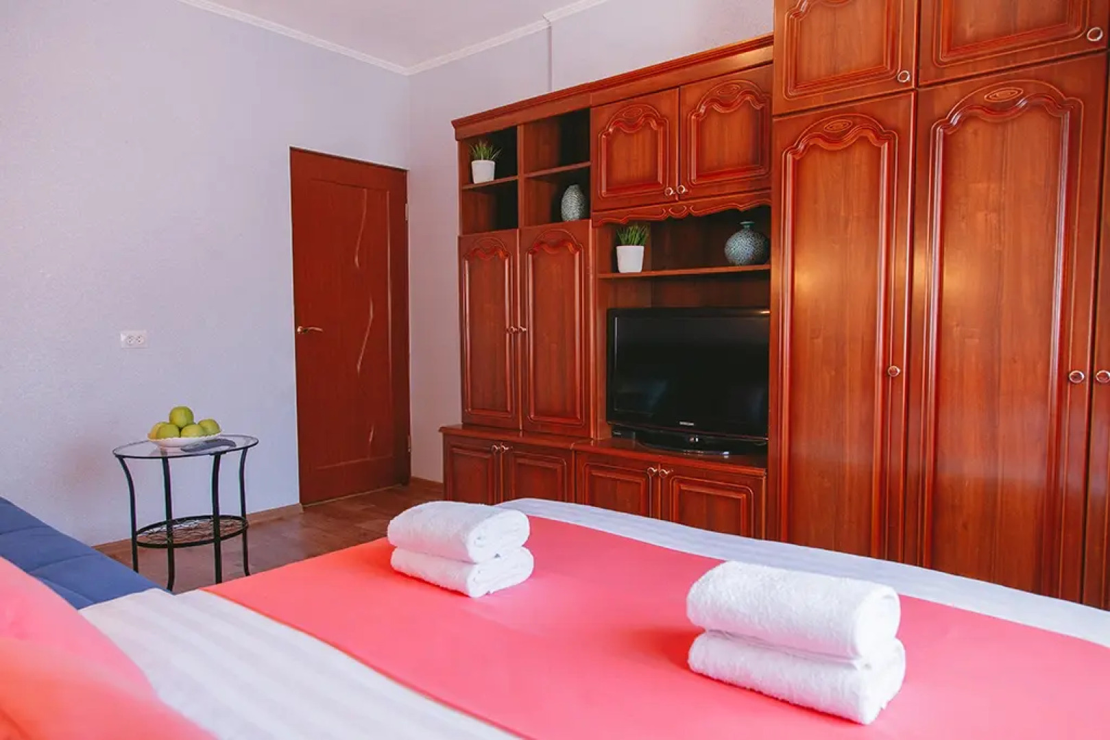 Апартаменты  5 Звезд Микрорайон Мирный 6/3