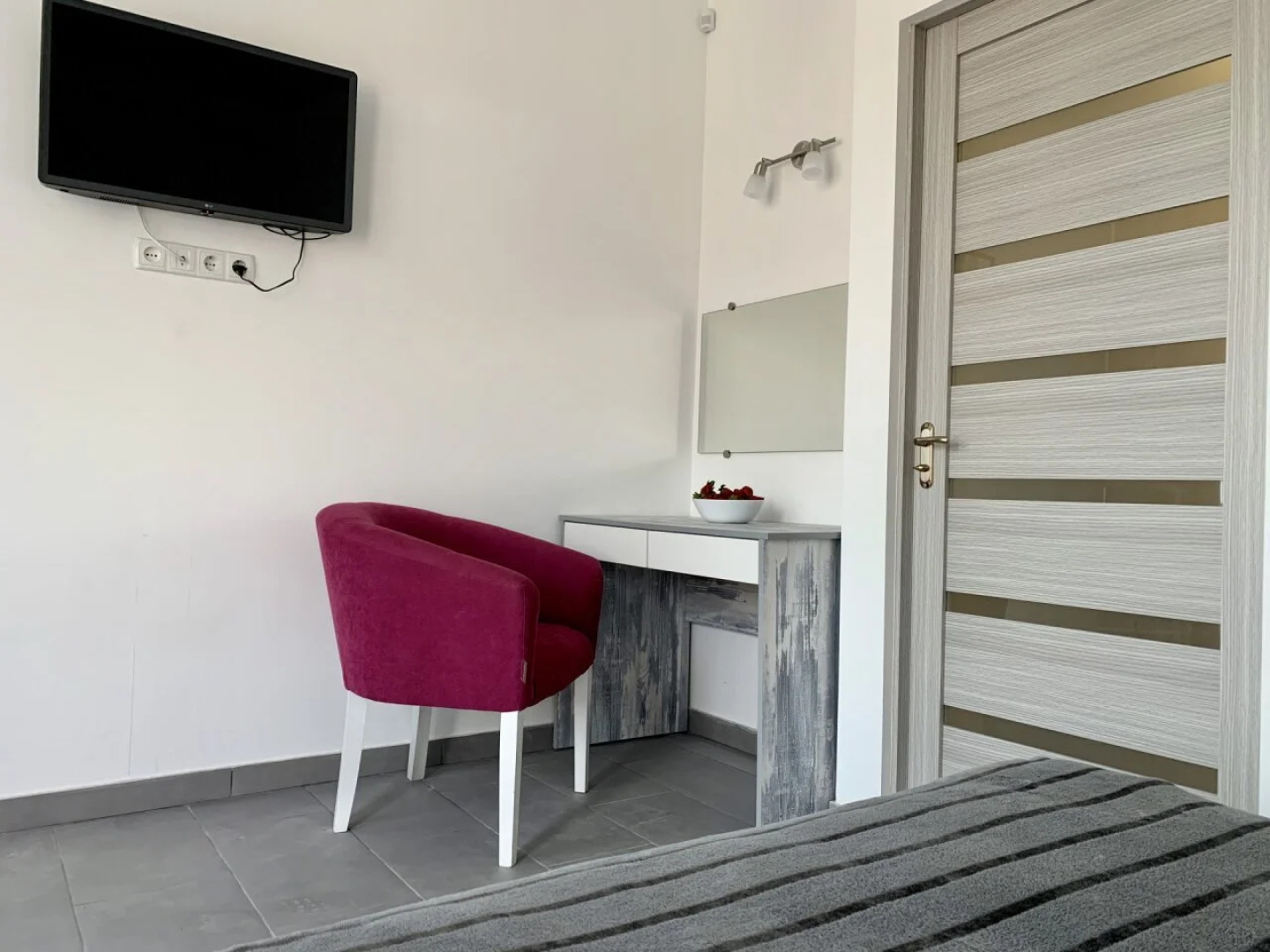 Апартаменты Лаванда  двухкомнатные с балконом и видом на море