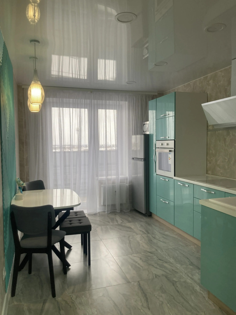 Апартаменты на Ижорского Батальона 17 с видом на город