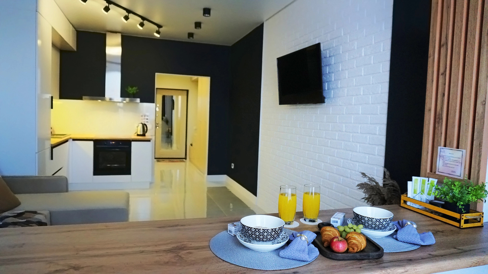 Апартаменты Studio Black&White