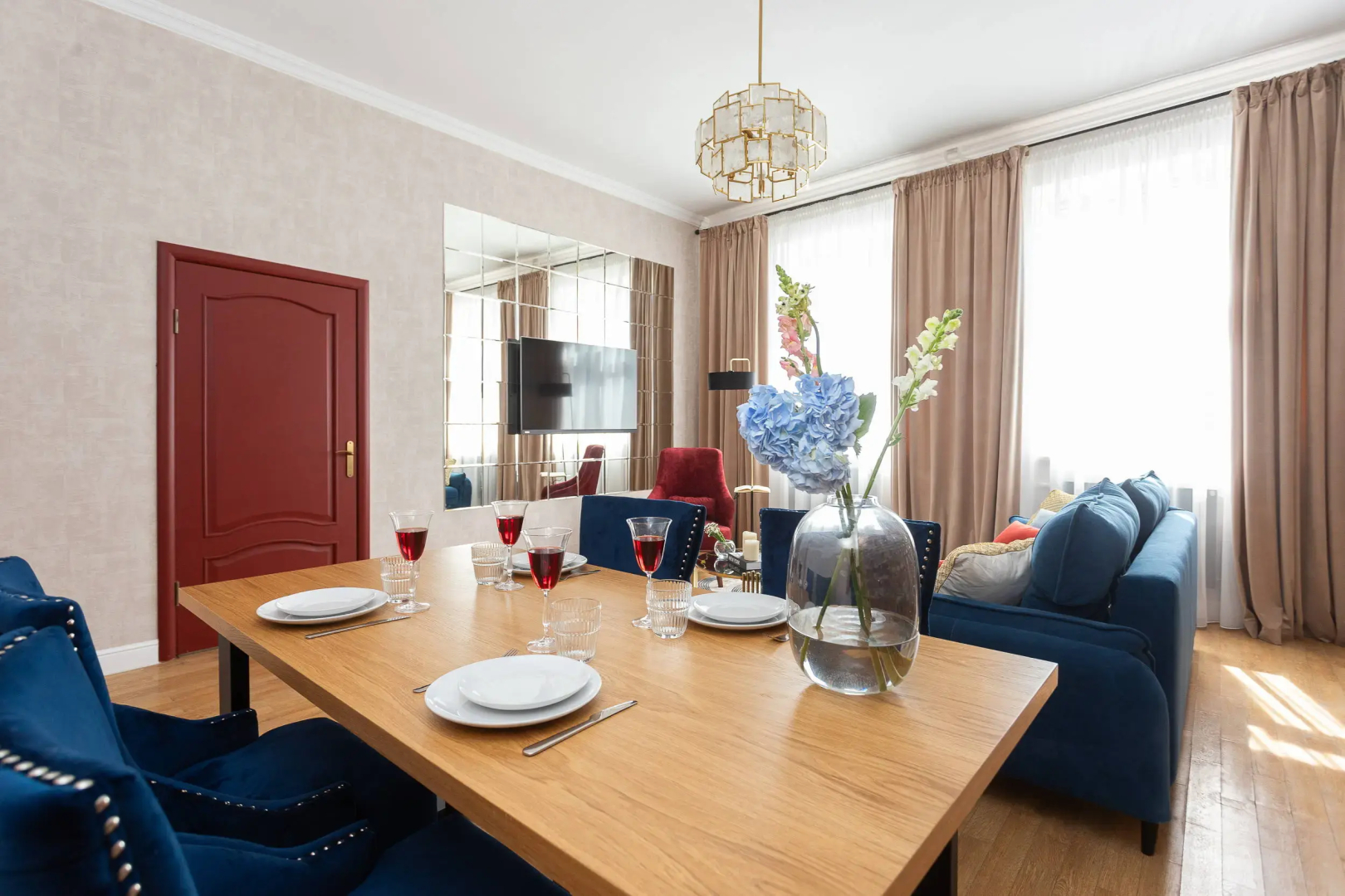 Апартаменты Suffix в историческом центре на Мира 25