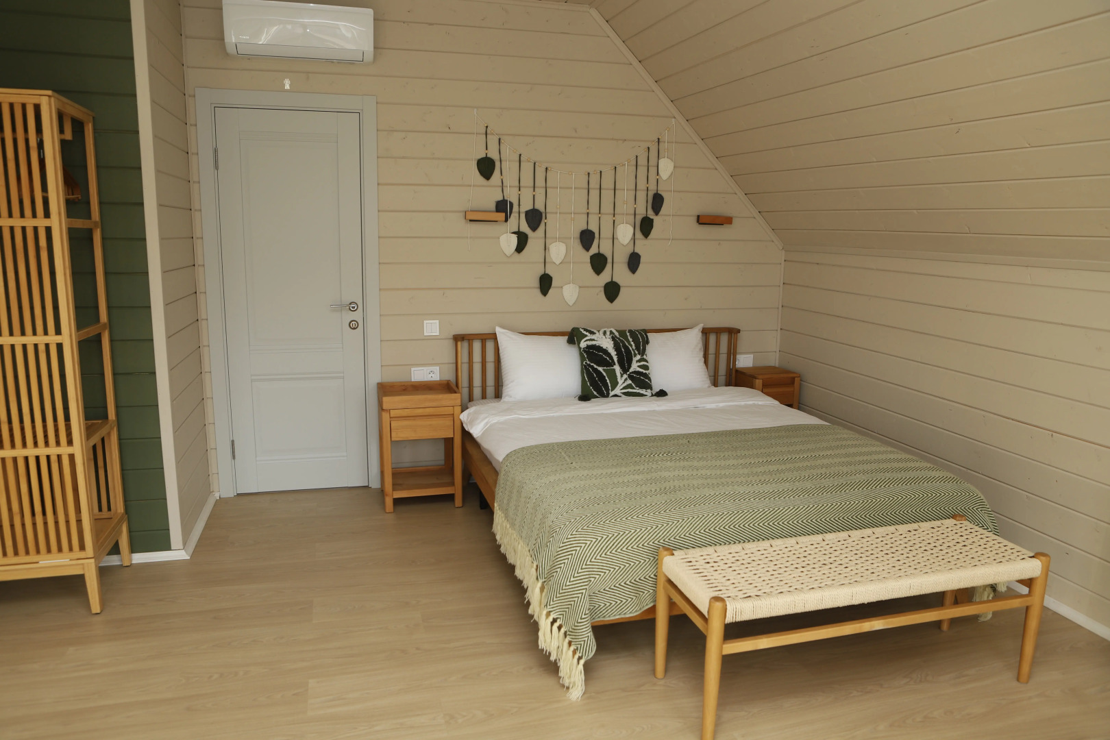 Частный дом Двухэтажный барнхаус с видом на горы