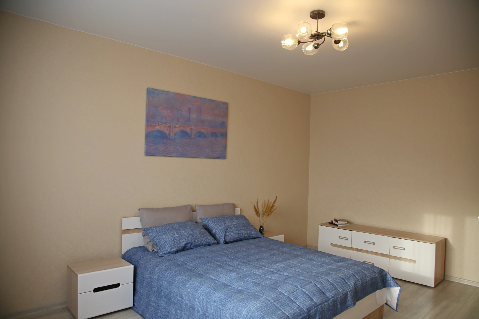 Апартаменты Моне в самом центре города Калининграда