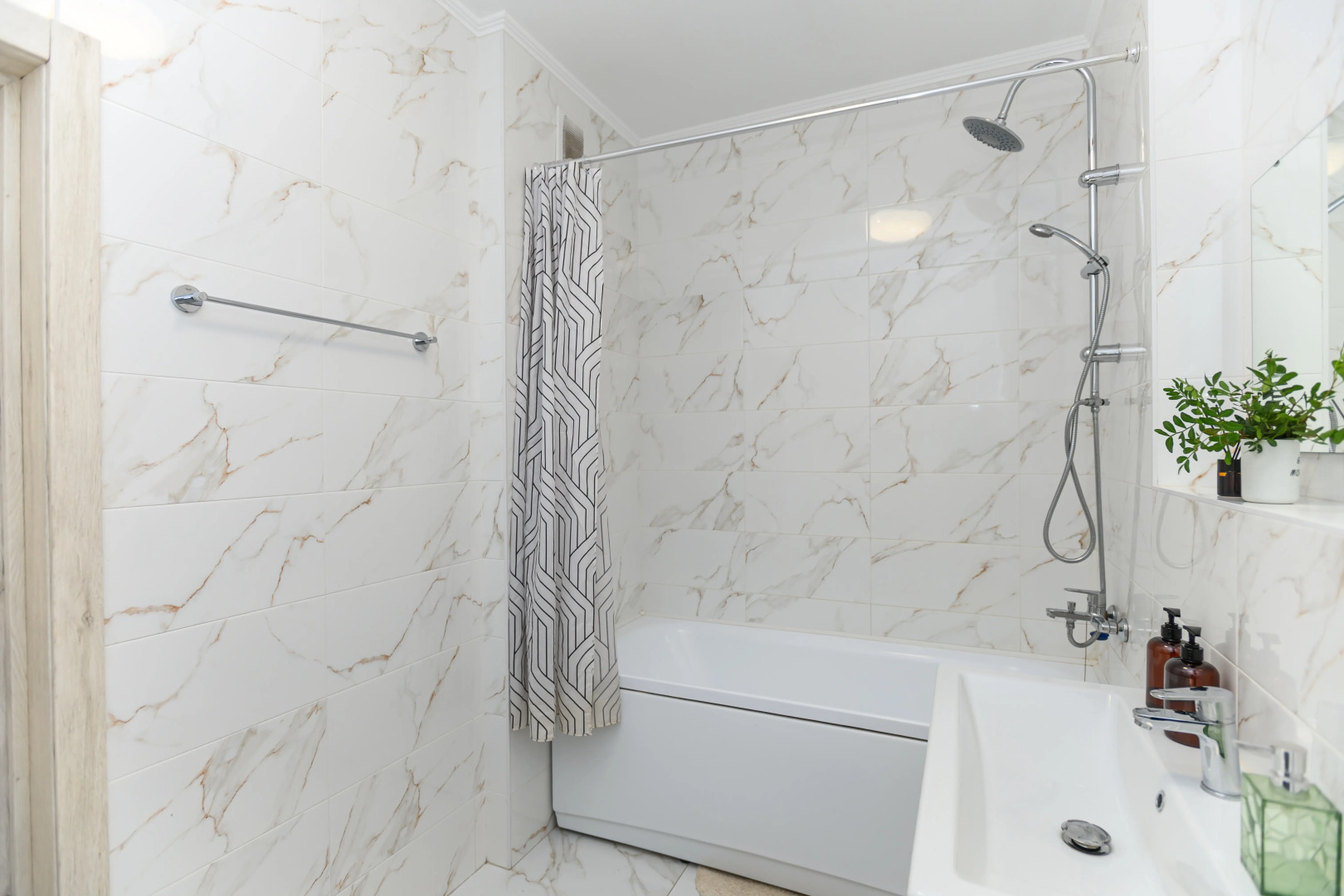 Квартира ApartHause Простор и Уют Напротив ЖД Вокзала