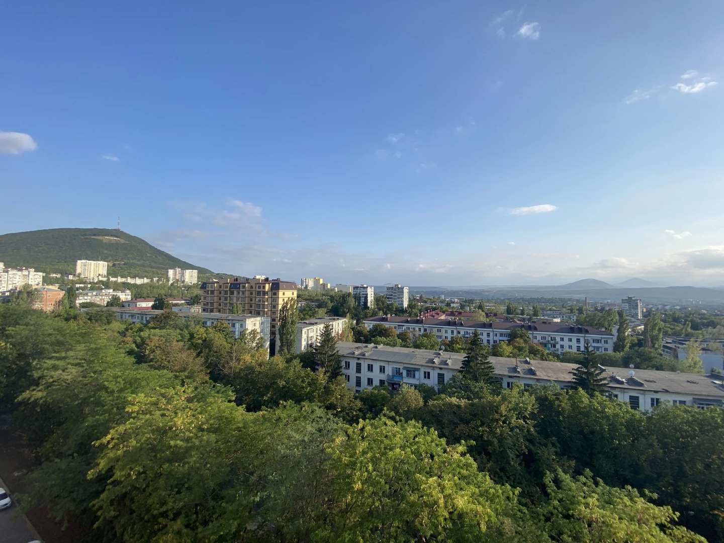 Квартира Большая Двушка с Видом на Горы by Sutki26