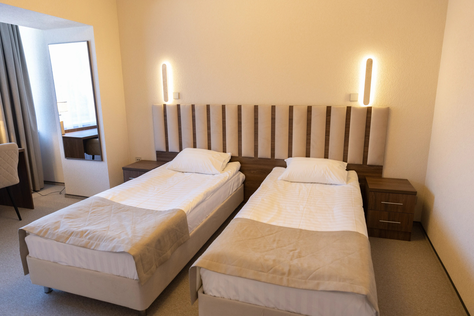 Отель Белый Лотос