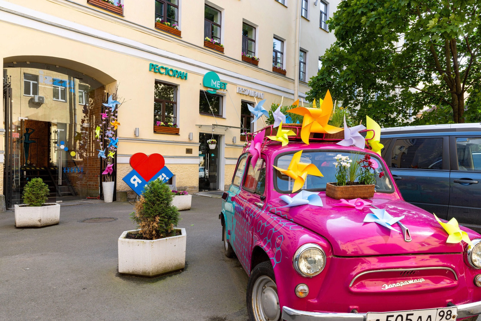 Гостиница izzzi у Гостиного Двора