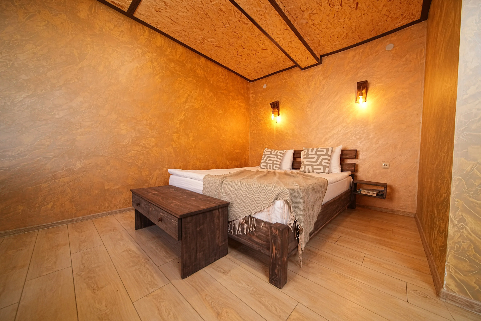 Отель EcoLife Lodge & Restaurant