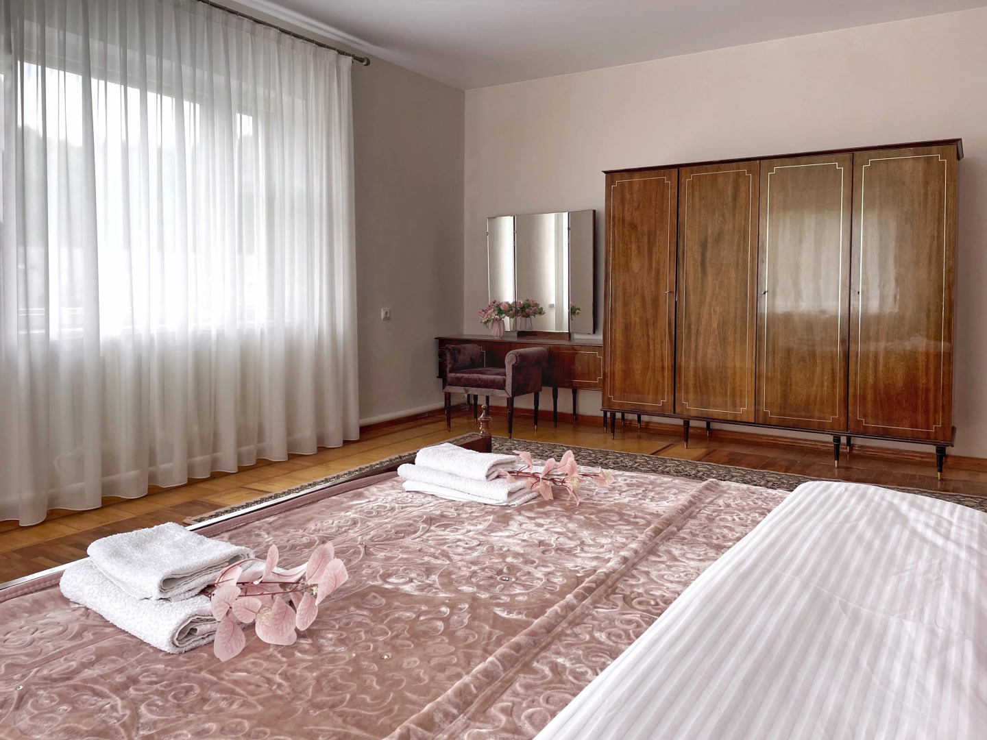 Частный дом Шикарный недалеко от Собора