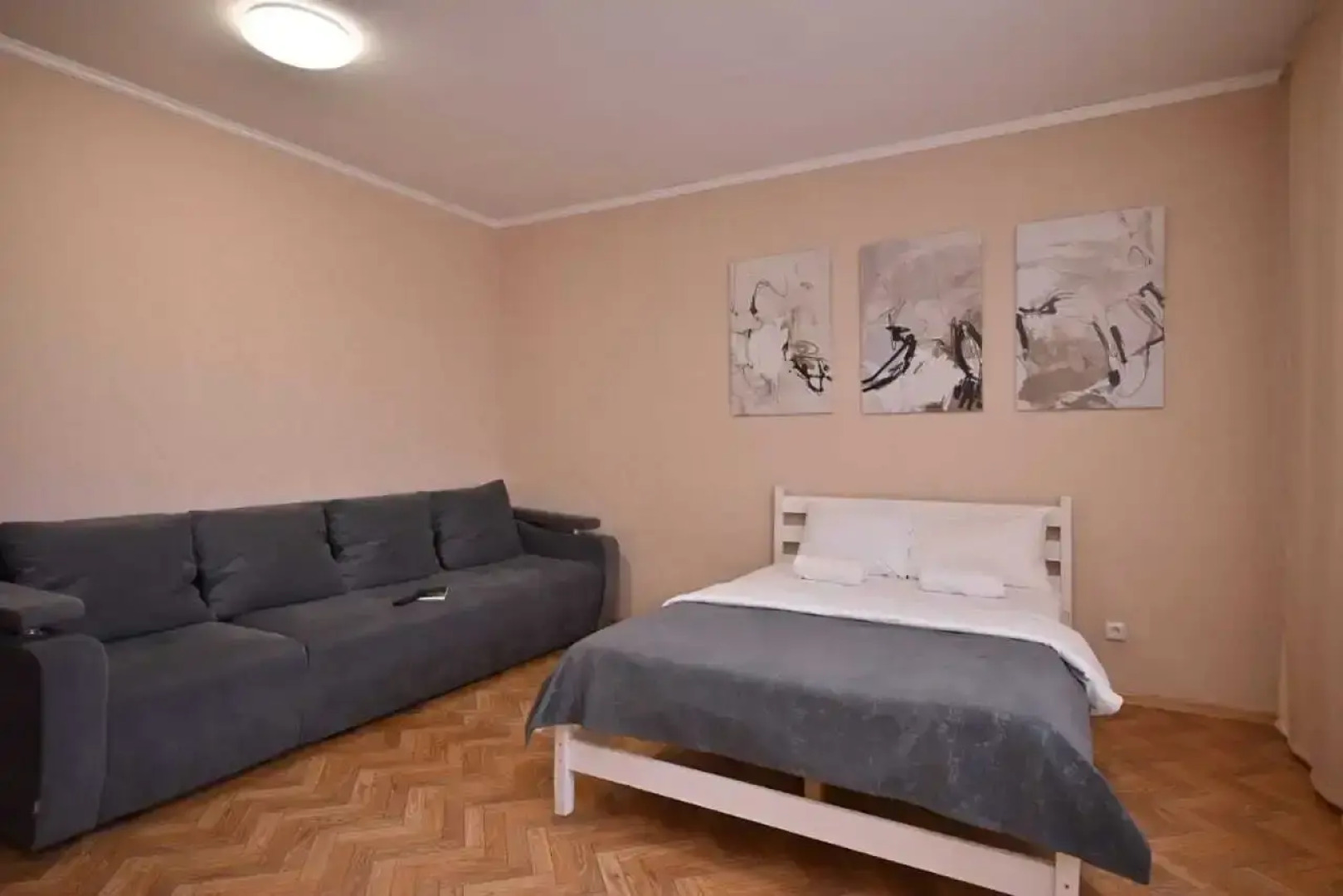 Квартира 2 к Простор напротив ТРЦ Планета