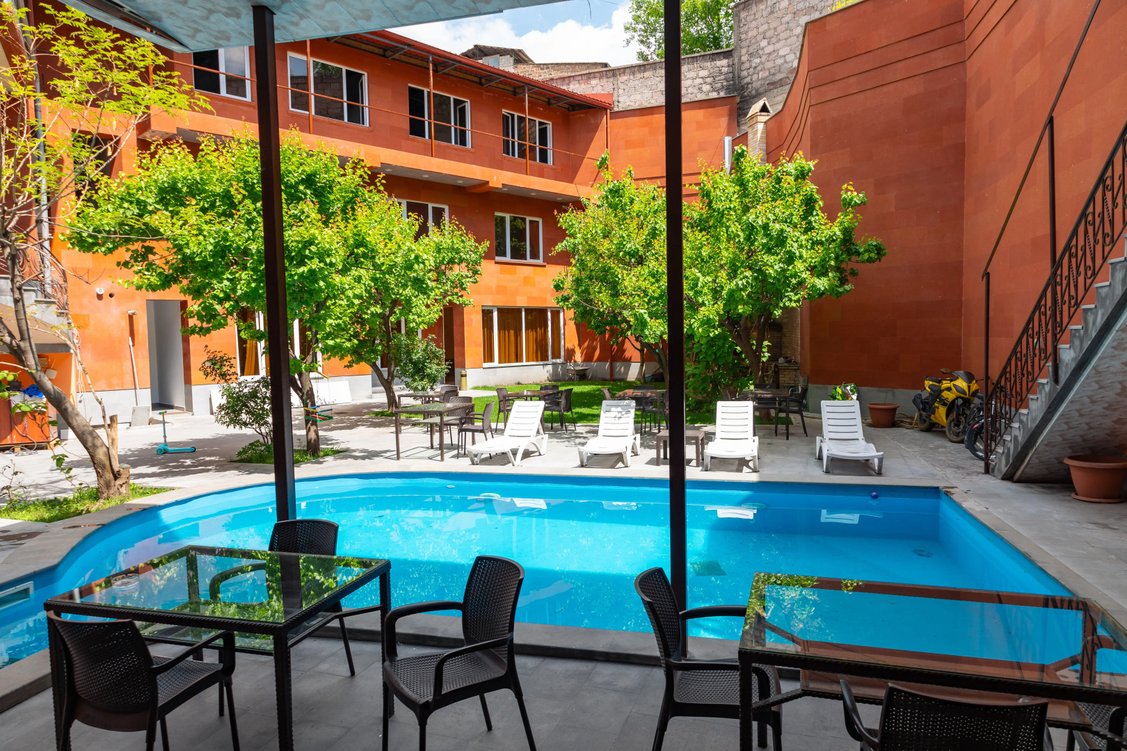 Отель Red Hotel Yerevan