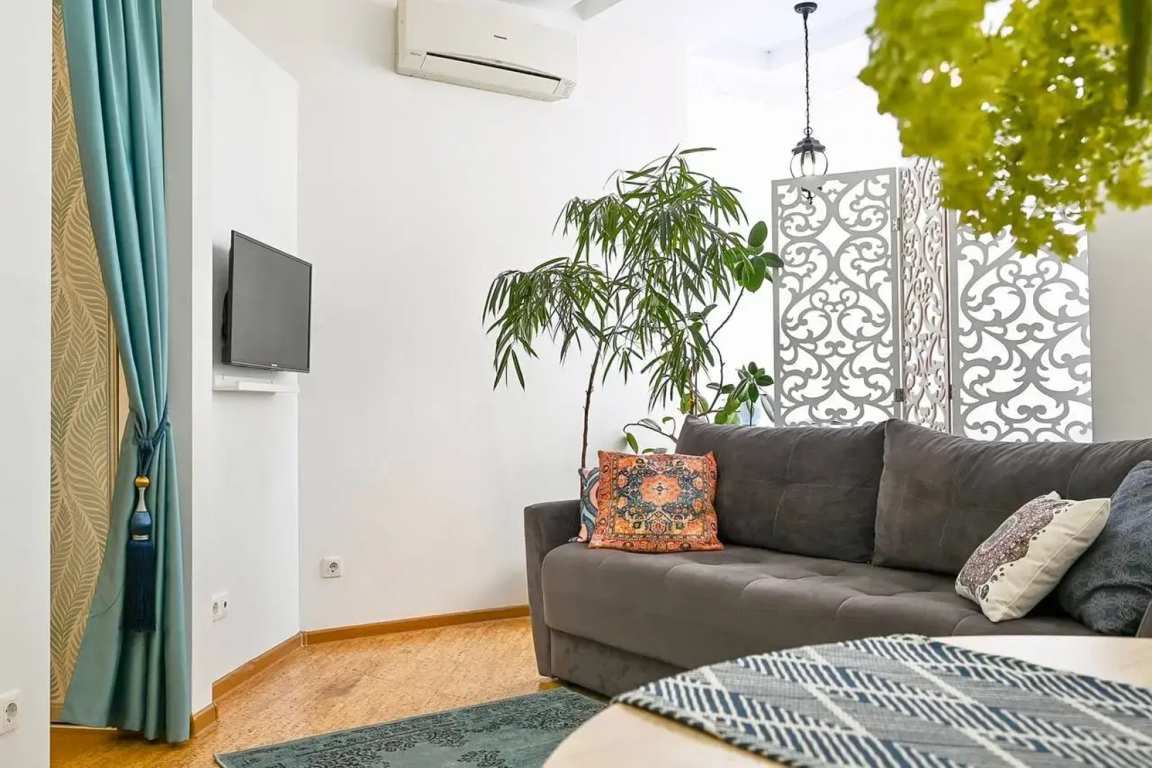 Апартаменты трехкоменатные Happy Orient возле Аквапарка и Татнефть Арена