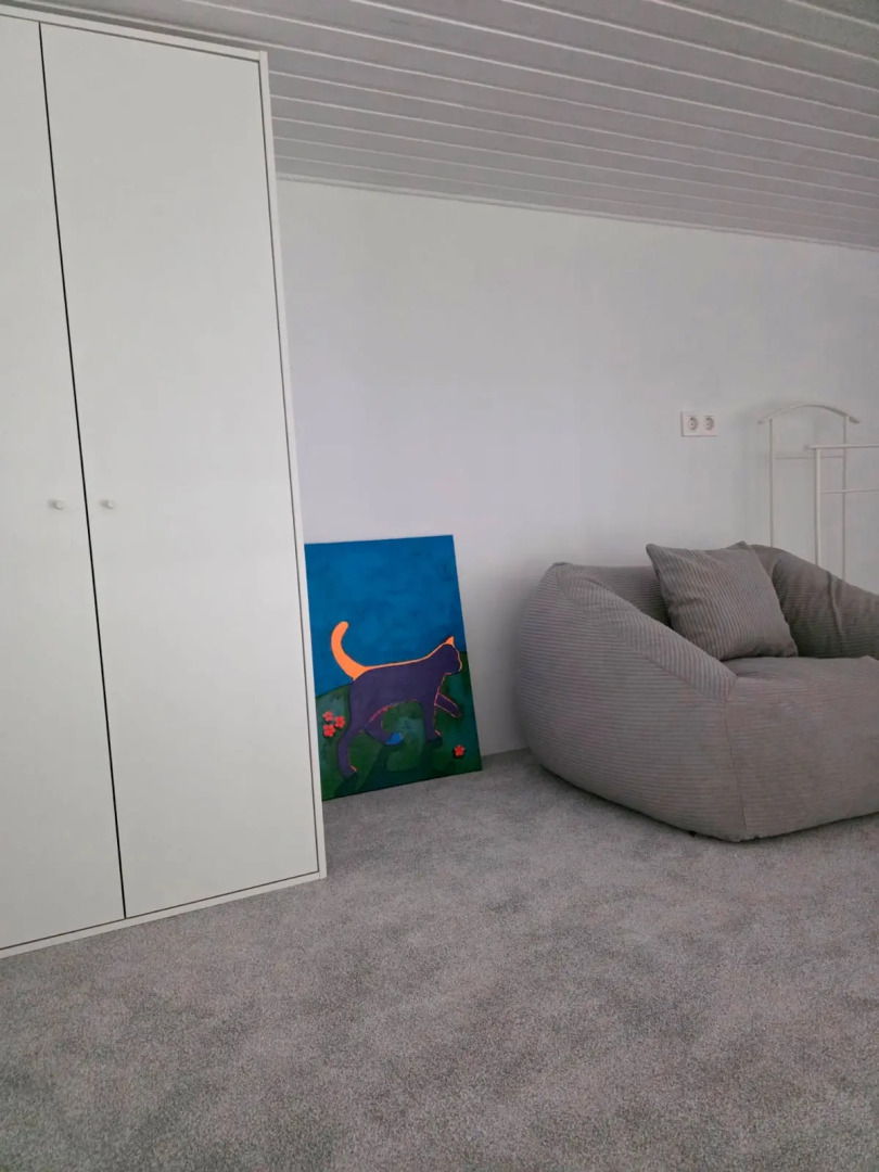 Апартаменты Новые с Высокими Окнами на Пешеходной Улице