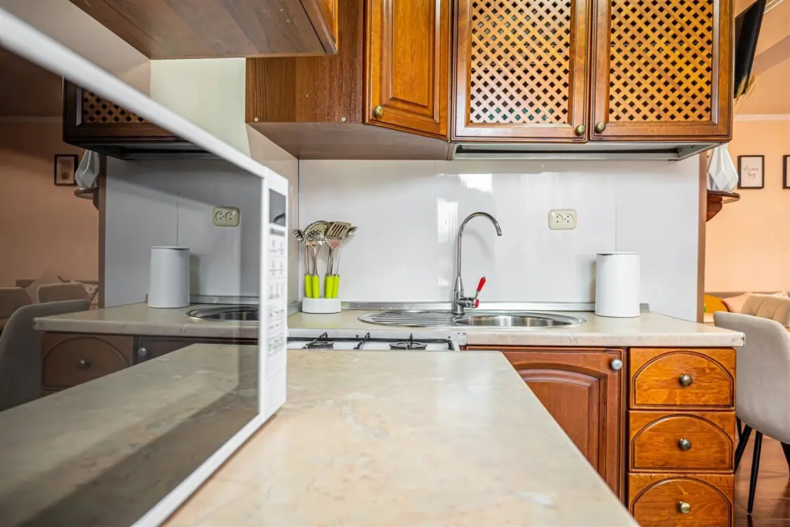 Апартаменты с Балконом и Видом на Город в Тырнаузе от Квартирукинг