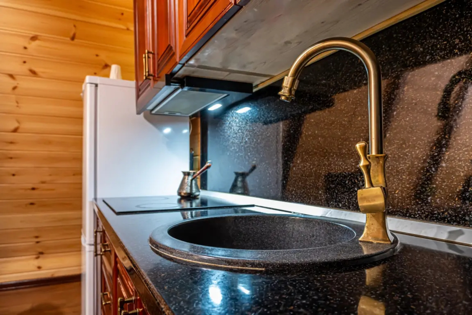 Коттедж Двухэтажный в Терсколе от Квартирукинг