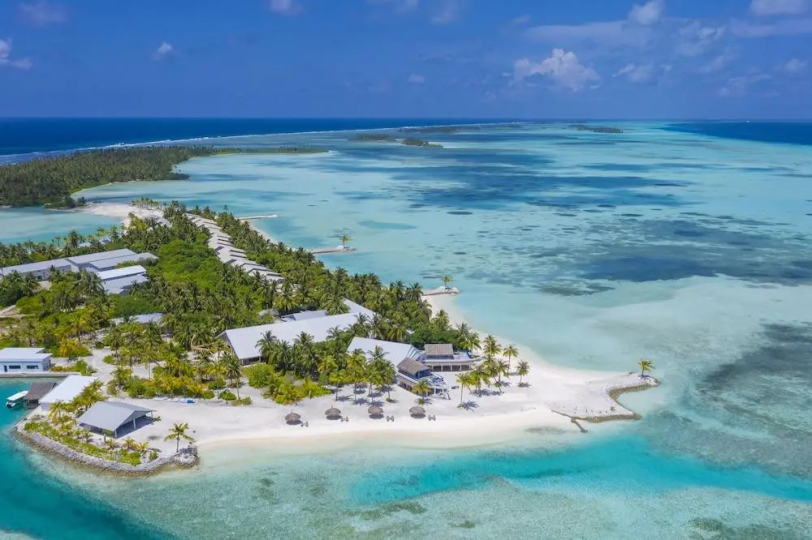 Курортный Отель Rahaa Resort