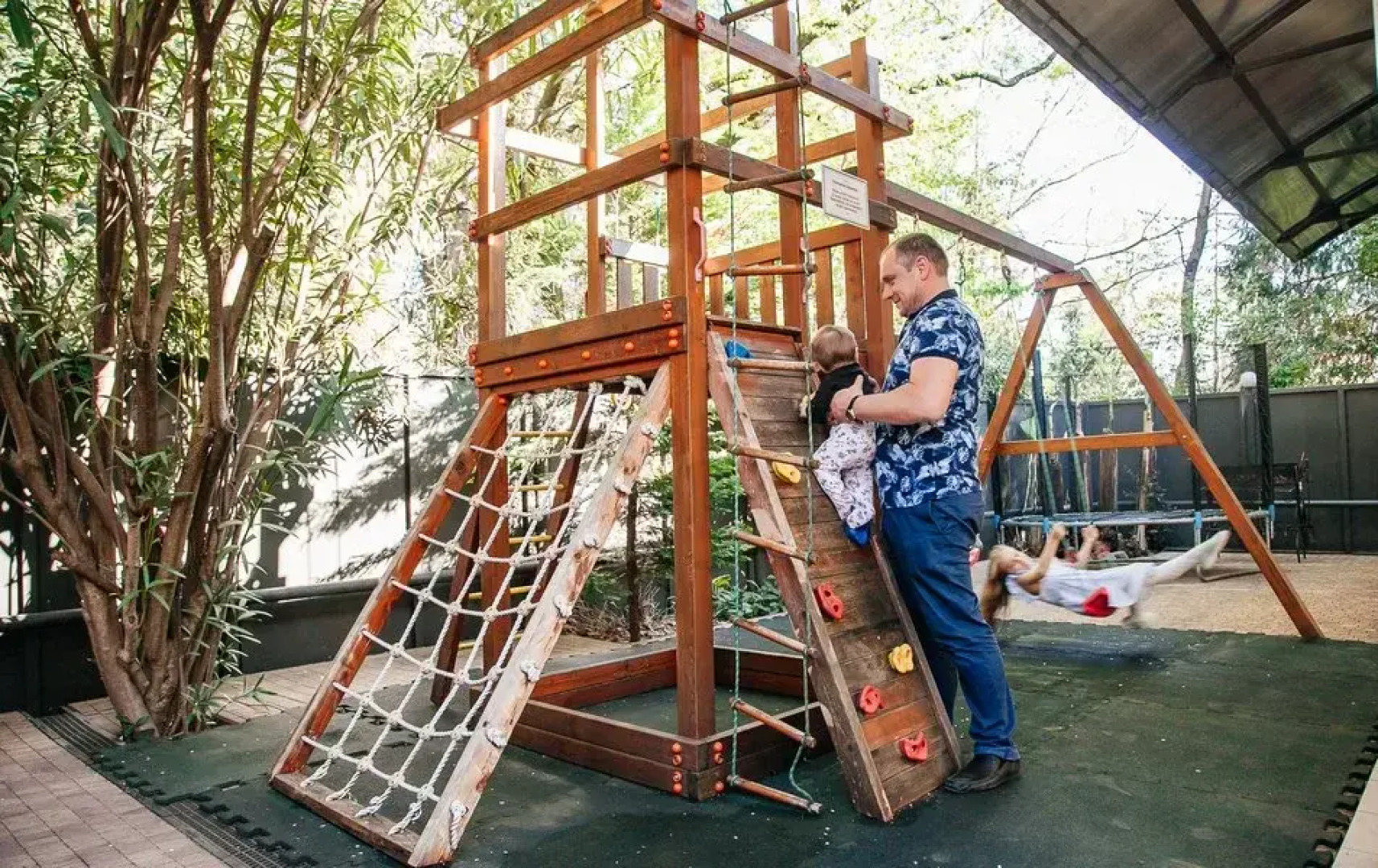 Отель ROMANOVPALM Hotel