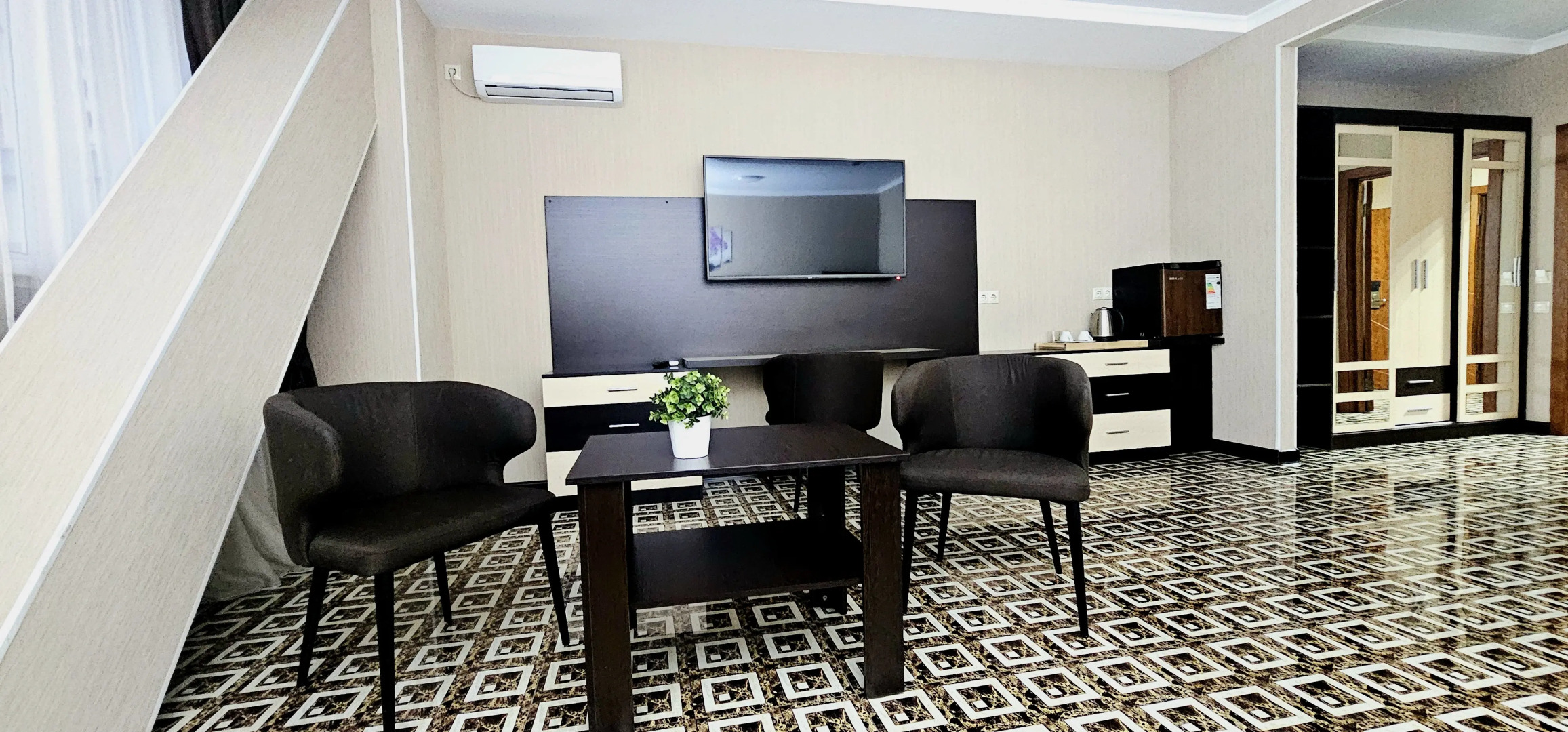 Отель Репин