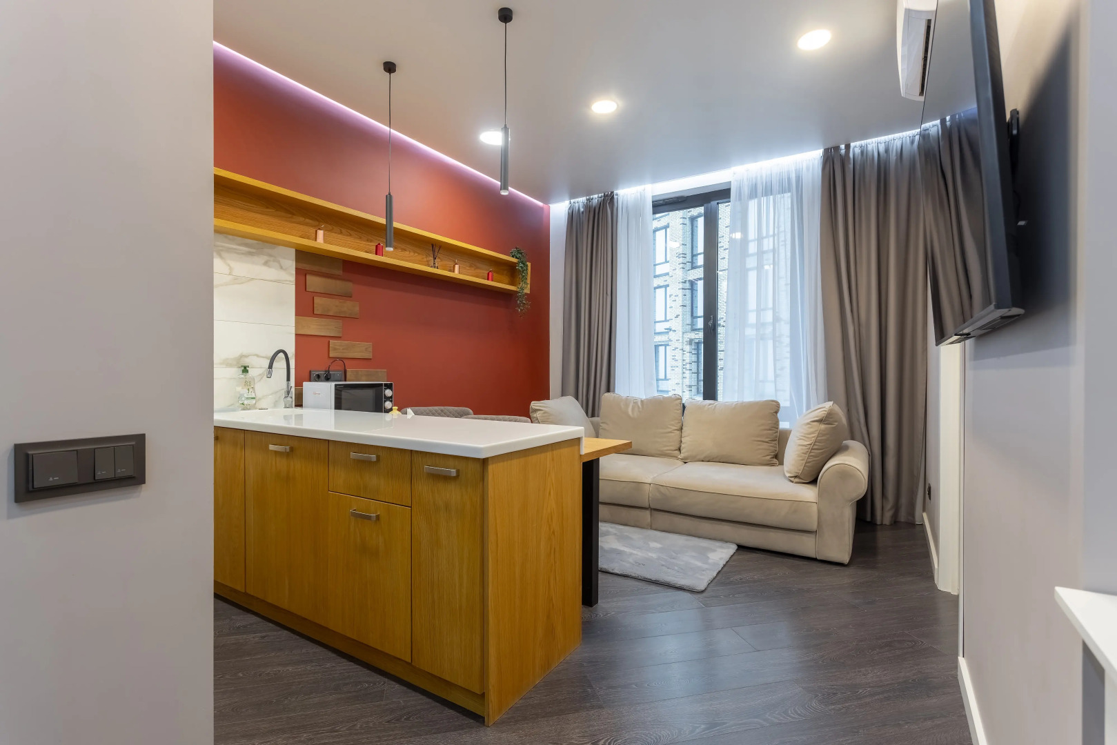 Апартаменты дизайнерские на 37 этаже