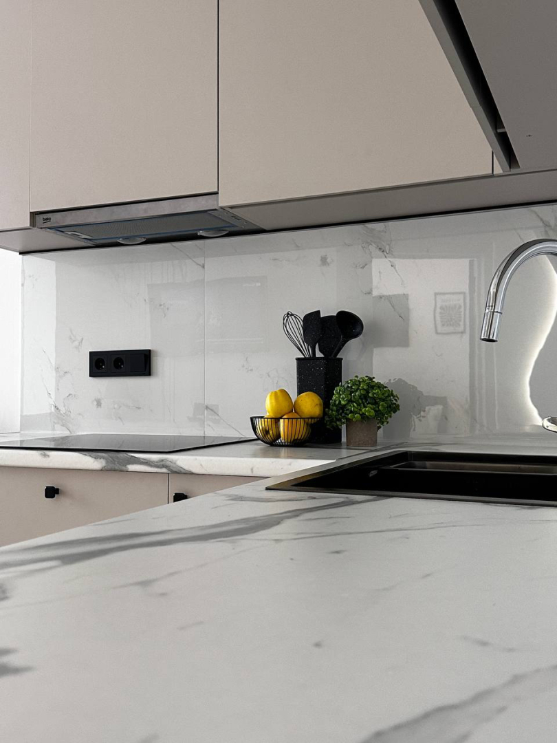 Апартаменты 158/4 Комфорт сити с двуспальной кроватью, диваном и красивым видом