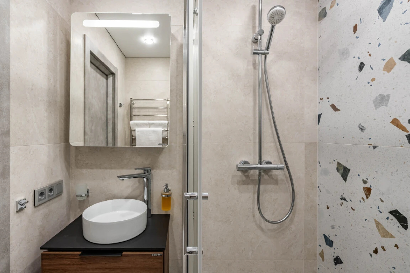 Квартира Tropic на Металлистов Satin home