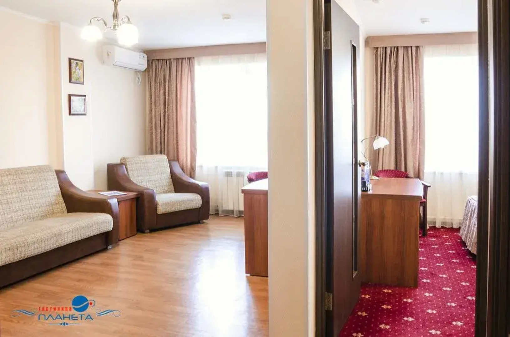 Отель Планета