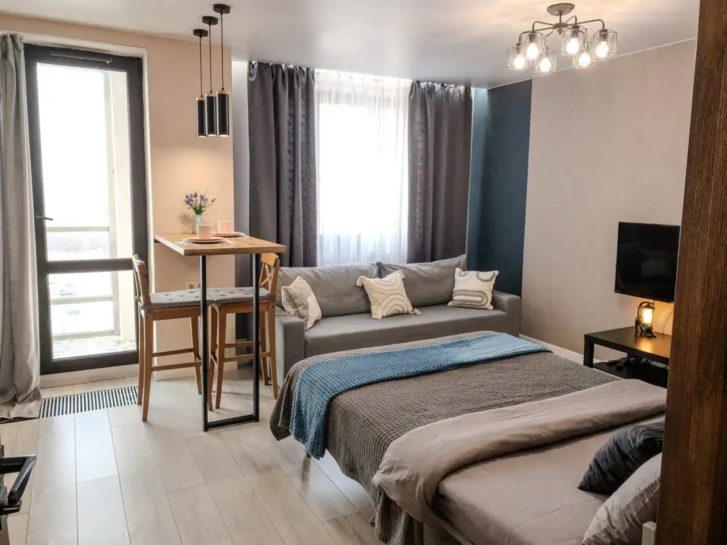 Апартаменты с Видом на Волгу 196