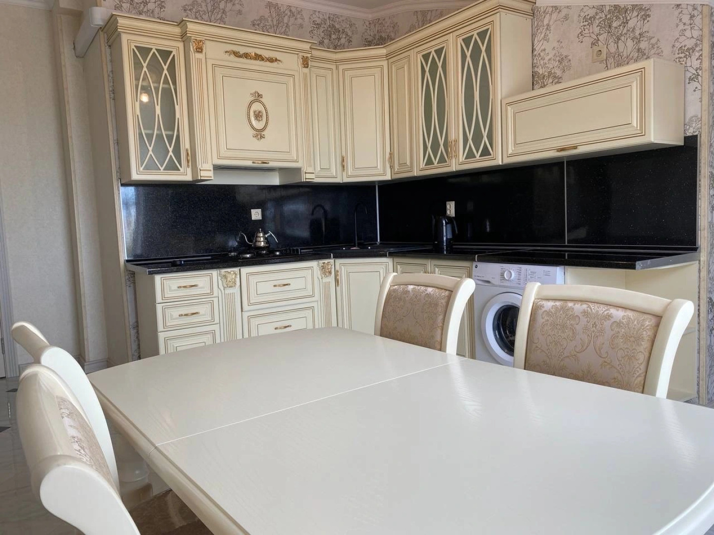 Квартира с Видом на Озеро Акгёль